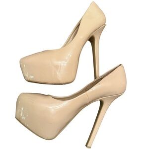 Steve Madden “Deja Vu” Platform Pumps – Women’s Size 8